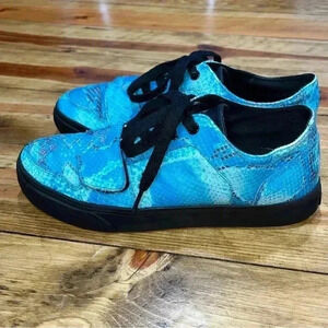 Creative Reaction Blue Snakeskin low top sneaker, shoes